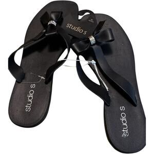 Studio S Black Women's Low Heel Flat Bow Details  Sandals XL